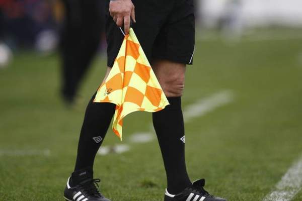 VIDEO / Unul dintre cei mai mari arbitri a încetatat din viaţă