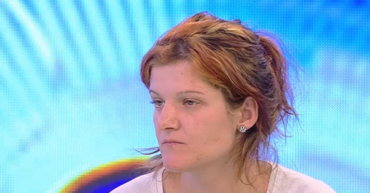 VIDEO / Şase fraţi în benză totală! Premianţii din pustietate au inimile frânte. Mama: "A băut şi m-a dat cu capul de pereţi"