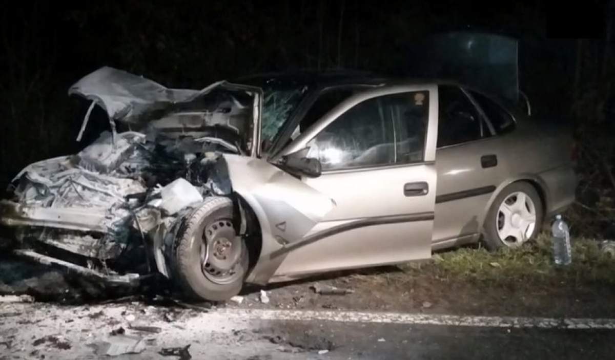 VIDEO / Accident grav între Deva şi Logoj. Un TIR a intrat pe contrasens într-o maşină