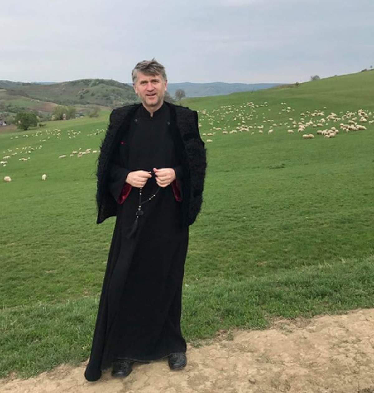 Cristian Pomohaci, întâlnire emoţionantă la început de an! Alături de cine a fost surprins fostul preot, acuzat de sex cu minori