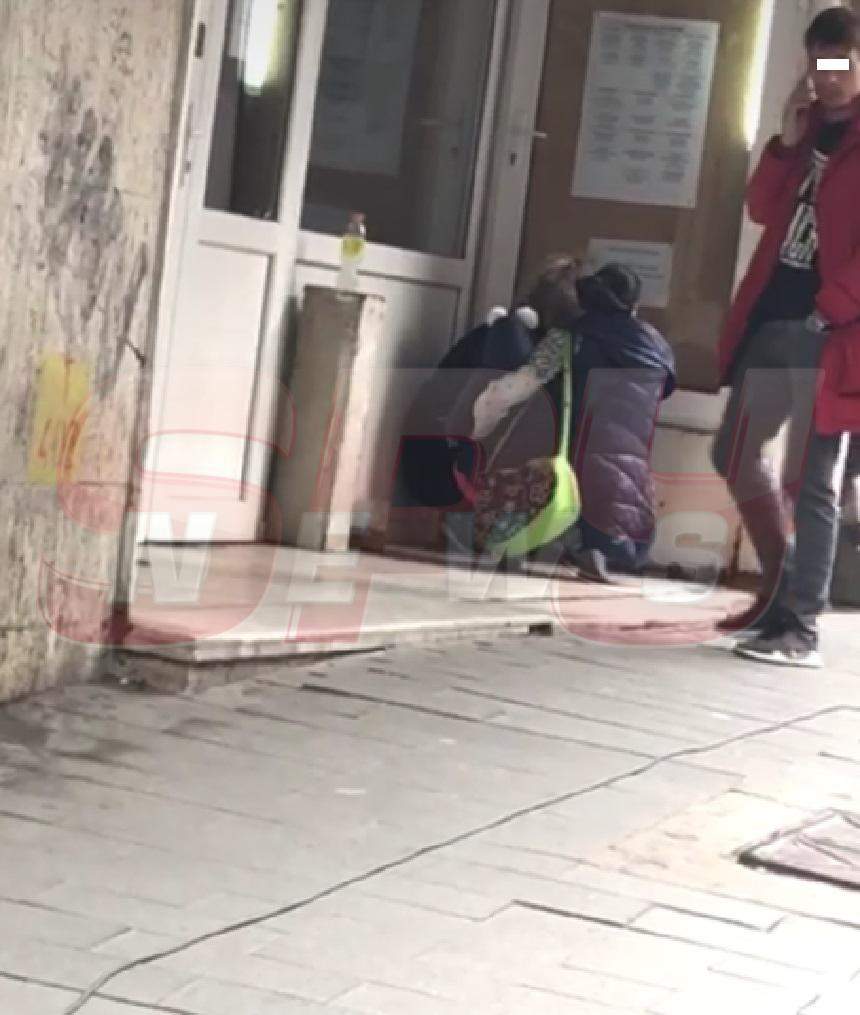 FOTO / Părinţii copiilor abuzaţi de Eugen Stan au ajuns la Poliţie! "Poliţistul pedofil" este în continuare audiat