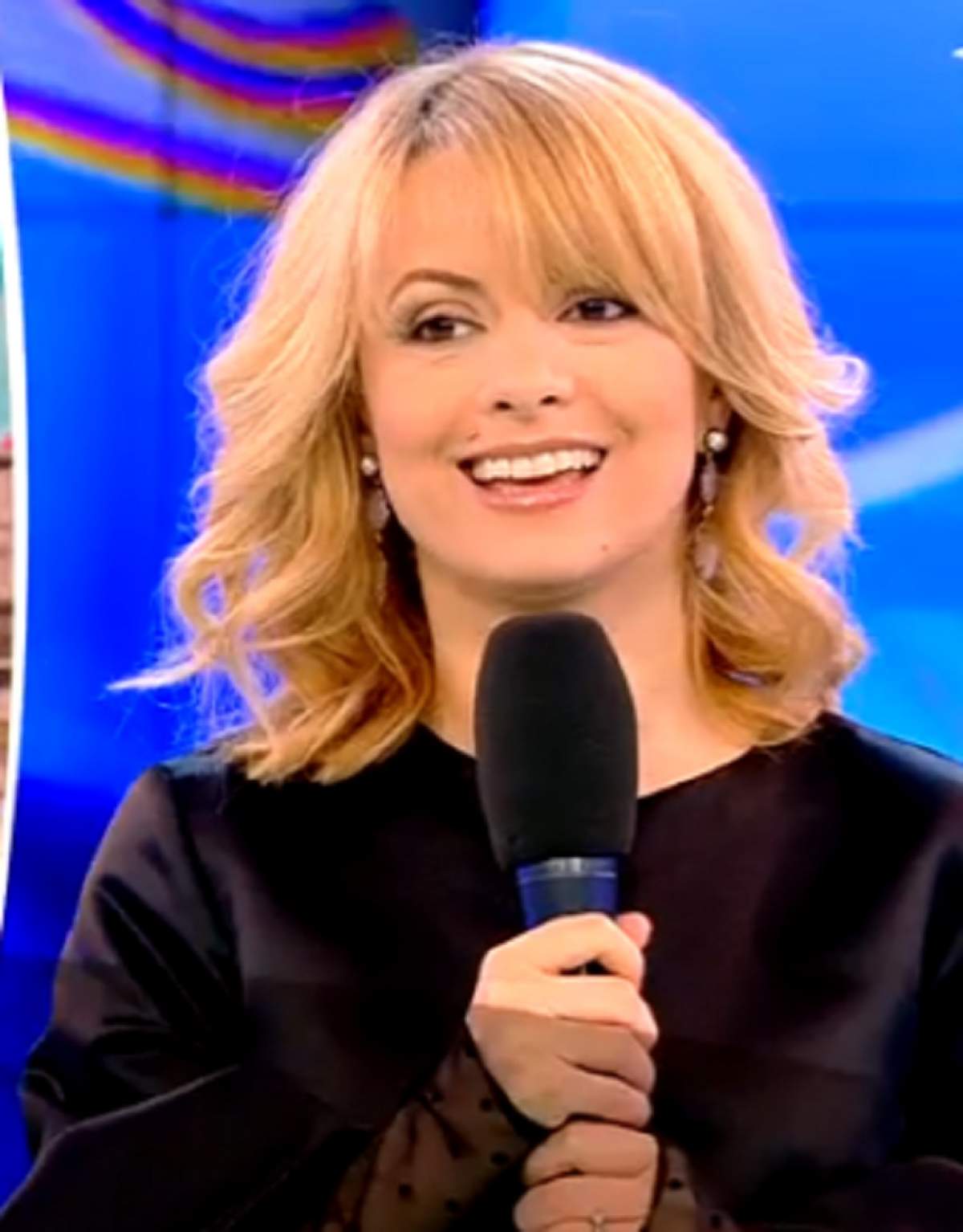 Simona Gherghe a revenit la “Acces Direct”! Primele imagini şi primele declaraţii făcute de prezentatoarea TV