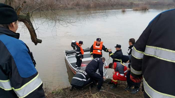 O tânără de 28 de ani și mama ei, înecate în râul Mureș! Scafandrii sunt în alertă!
