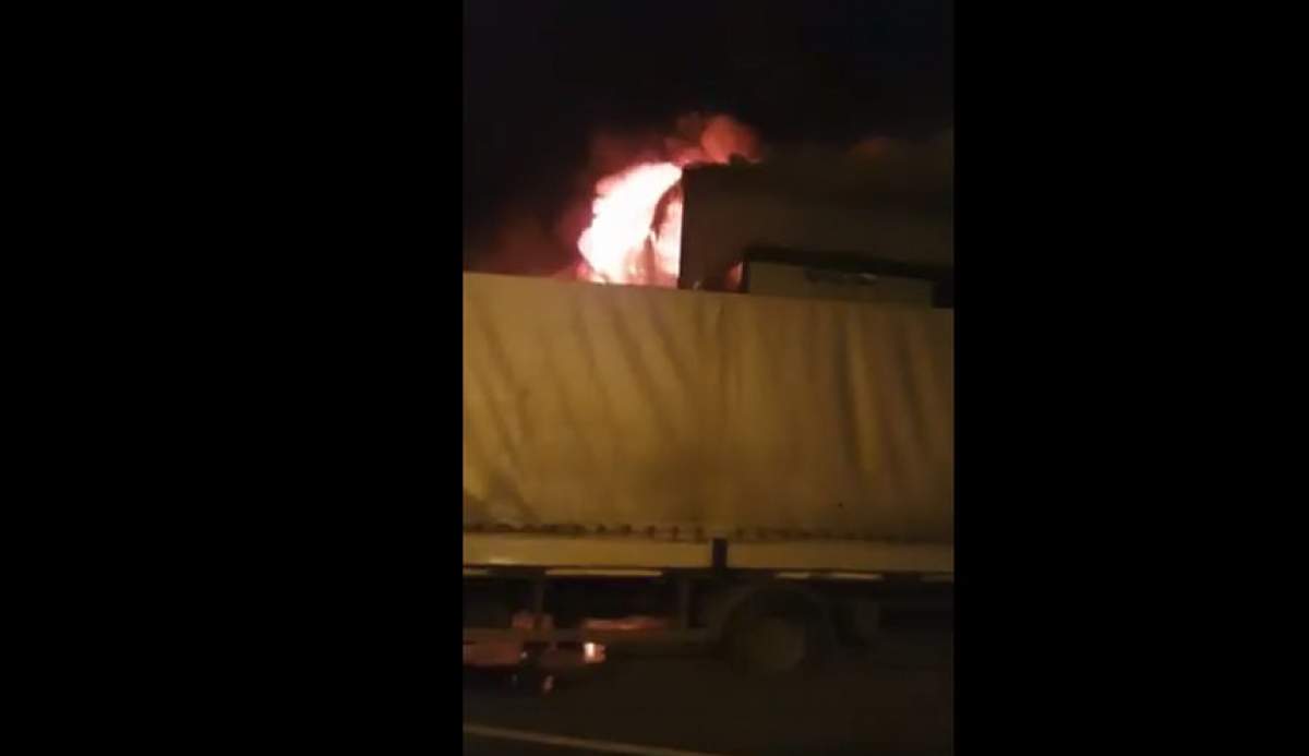 VIDEO / Incendiu de proporţii la Topoloveni. Un cazan cu ulei încins a luat foc