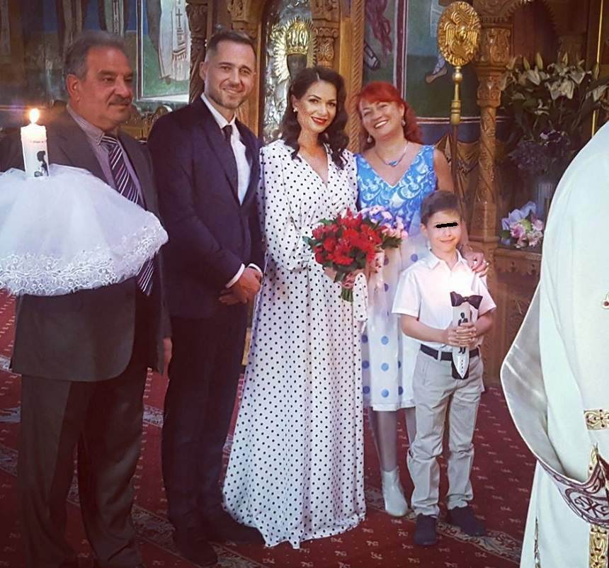 FOTO / Deea şi Dinu Maxer şi-au sfinţit noile verighete, la 10 ani de la nuntă: "Am avut parte de o slujbă emoționantă"