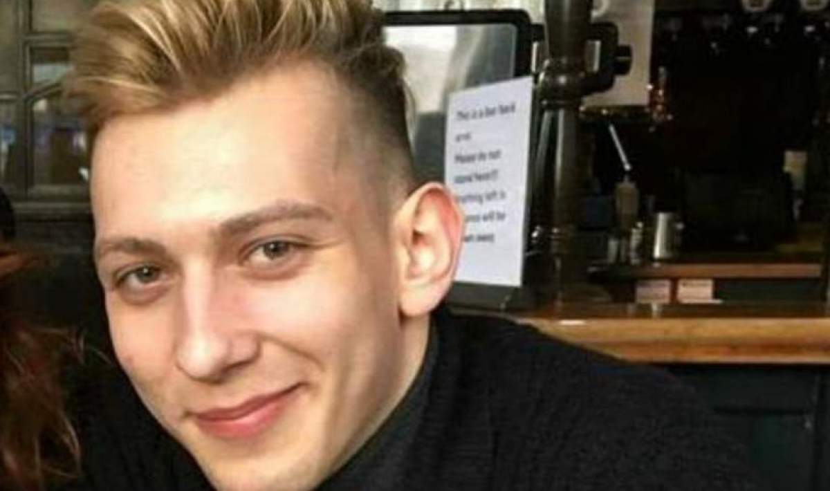 El este tânărul de 22 de ani care a murit în Gara Focşani. Băiatul s-a urcat pe un vagon să facă un selfie