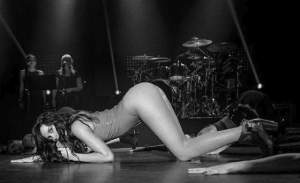 FOTO / Iubita lui Paulo Dybala, show erotic pe scenă: „Tu unde erai, nu îi zici nimic?”