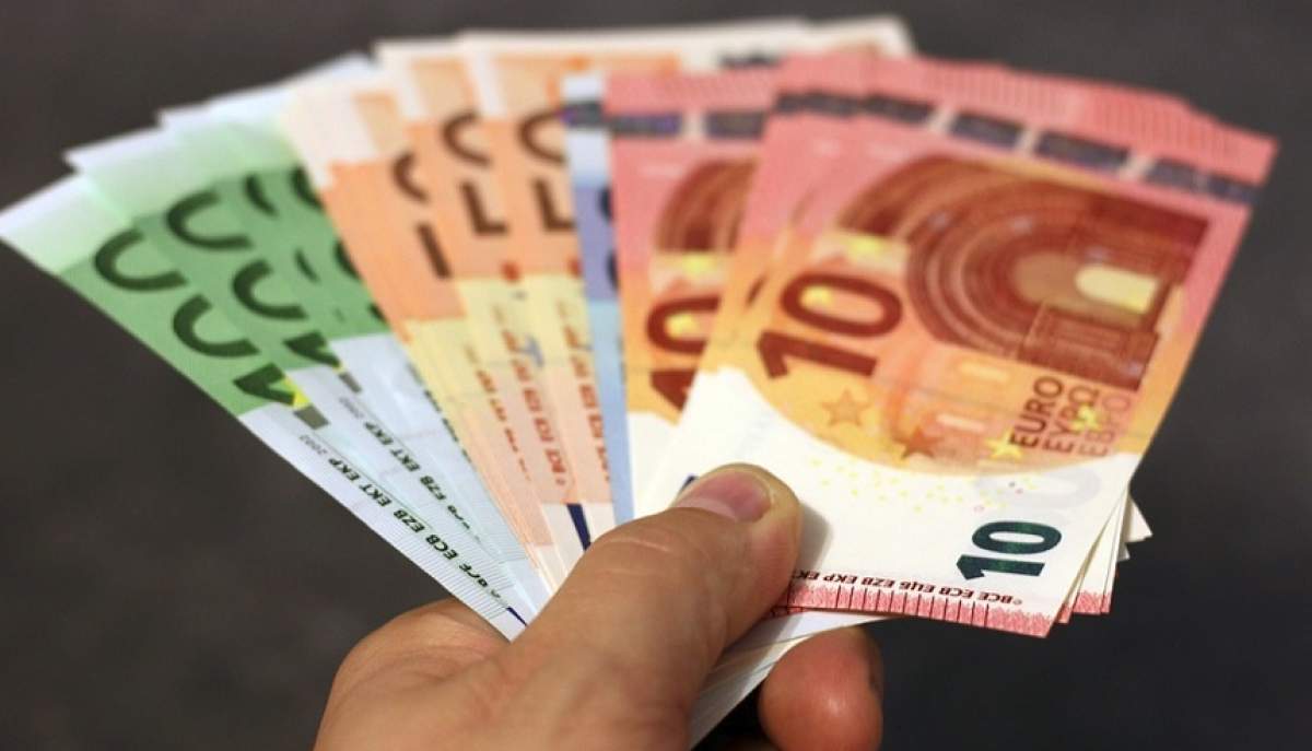 Veşti bune pentru tineri! Statul acordă 70 000 de euro. Cum îi poţi obţine