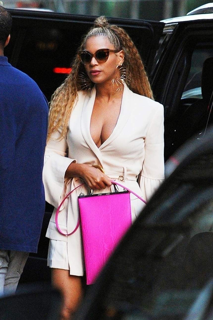 FOTO / Beyonce a depăşit milionul de like-uri cu această fotografie. A purtat cel mai sexy outfit