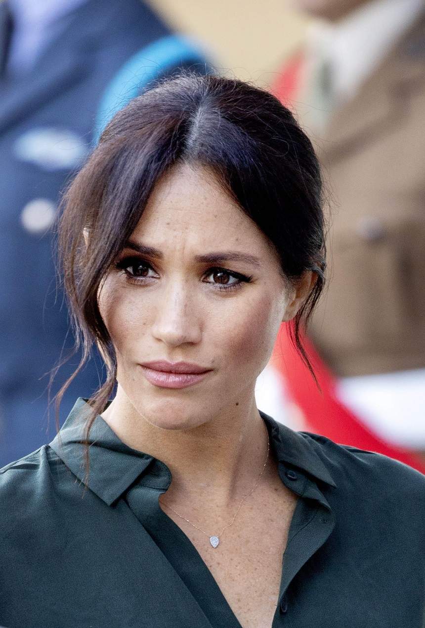 Surpriză de proporţii pentru Meghan Markle! A dat nas în nas cu fostele iubite ale Prinţului Harry