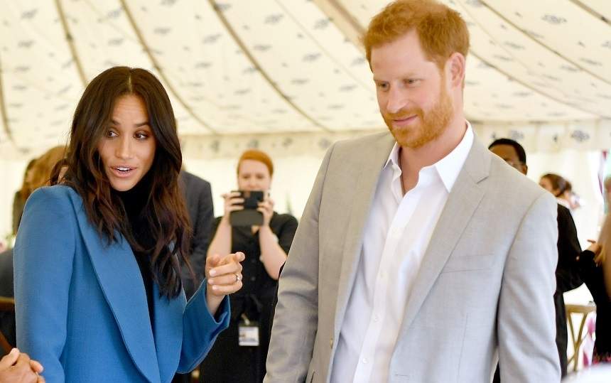 Panică la Casa Regală! Avionul cu care zburau Meghan Markle şi Prinţul Harry a fost lovit de un fulger