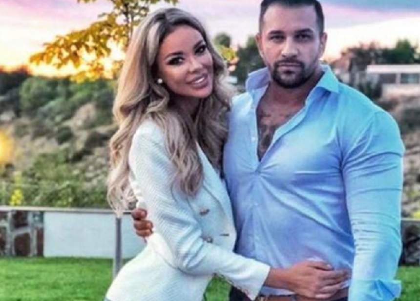 FOTO / Bianca Drăguşanu l-a acceptat, în sfârşit, pe Alex Bodi? Detaliul care o dă de gol pe blondină!