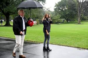 FOTO / Donald Trump, gafă de proporții, sub ochii soției sale! Cum s-a comportat cu prima doamnă a SUA, de față cu toată lumea