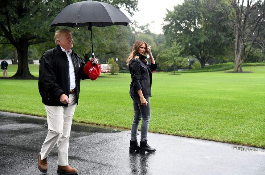 FOTO / Donald Trump, gest mitocănesc la adresa Melaniei Trump! Președintele american nu a ținut cont de nimic din jur 