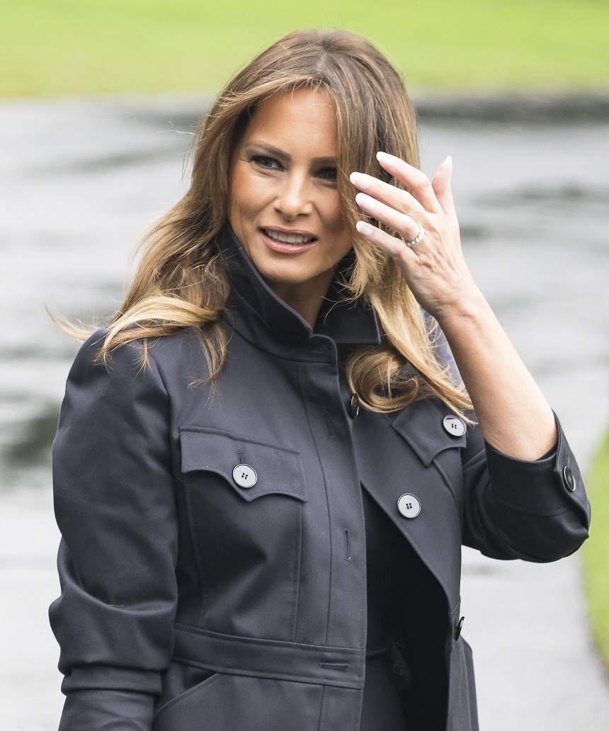 Panică la bordul avionului în care se afla Melania Trump! Oamenii au împietrit când au văzut fum