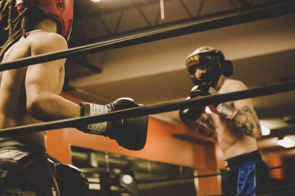 Boxer bătut până la moarte de traficanţi de droguri! Tatăl victimei a dat cărţile pe faţă: "Se temea de mult de ei"