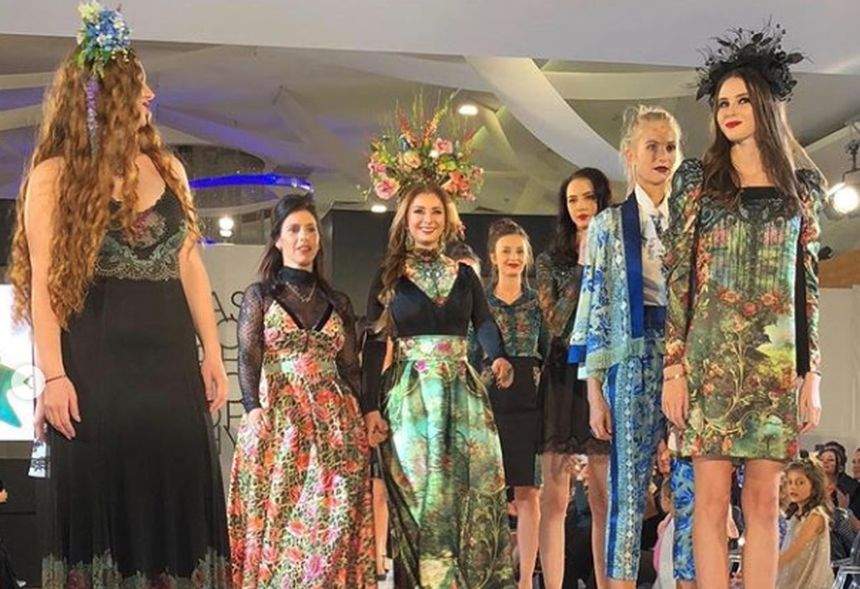 FOTO / Anamaria Prodan, model alături de fiica sa, Rebecca! Sexy impresara a făcut ravagii pe catwalk