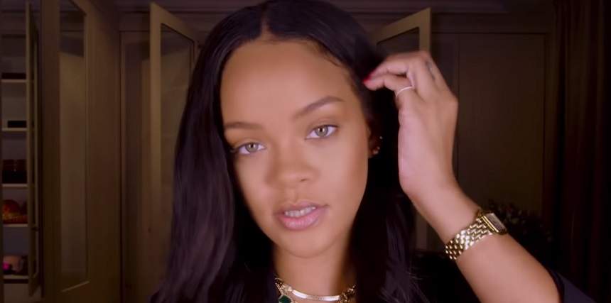 FOTO / Se lasă Rihanna de muzică? Diva este "prinsă" de noul său vlog!