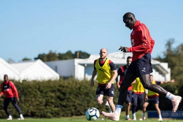 Astăzi îl ştie toată lumea, dar ieri nu avea ce să mânânce! Confesiunile emoţionante ale unui fotbalist de top: "Am dormit pe stradă şi am cerşit"