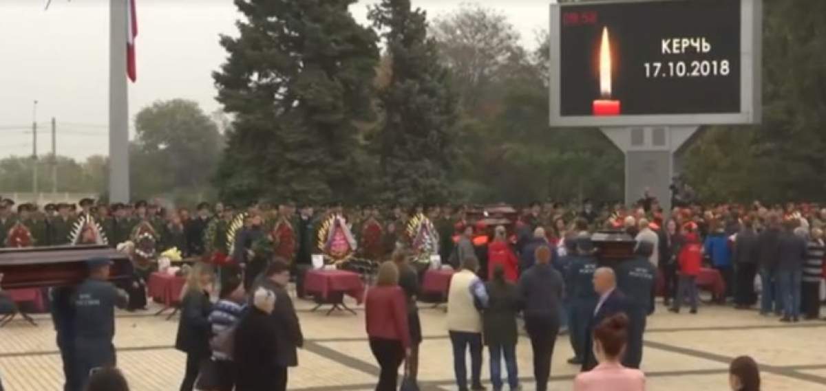 VIDEO / Imaginile durerii! Victimele atacului din Crimeea au fost înmormântate!