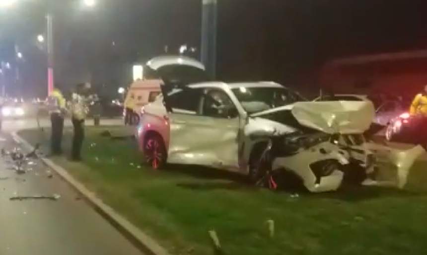 FOTO / Accident foarte grav în Craiova! Două maşini s-au ciocnit puternic