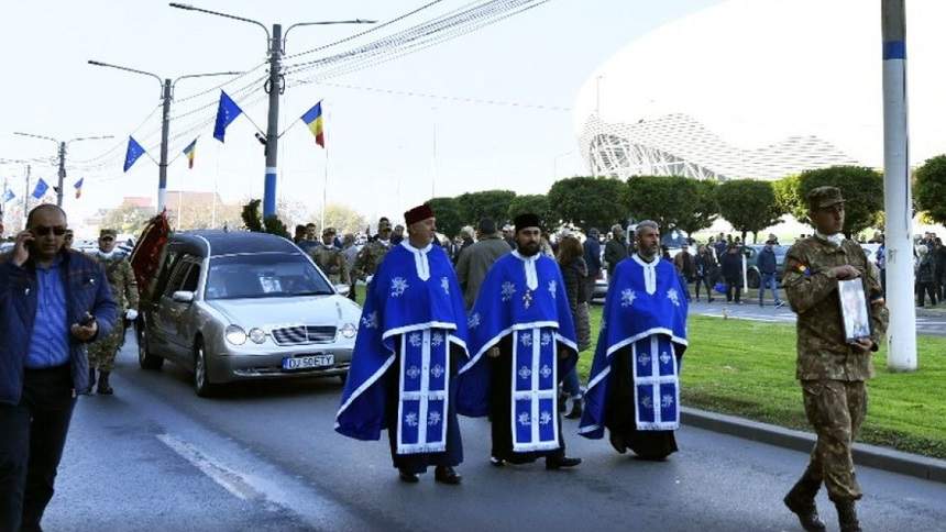 UPDATE / Ilie Balaci, condus astăzi pe ultimul drum. Imagini tulburătoare de la cimitir!