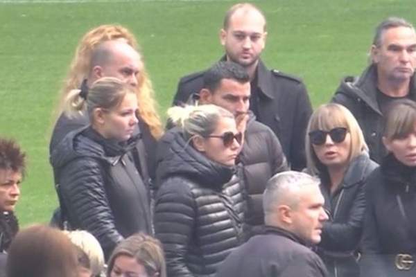 FOTO / Eugen Trică, sprijinul Lorenei, la înmormântarea lui Ilie Balaci. Cei doi au divorţat de trei ani!