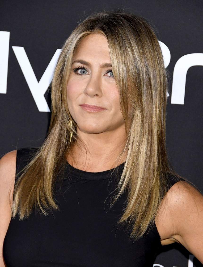 FOTO / Îi cauți ridurile cu lupa, dar tot nu le găsești! Jennifer Aniston, imagine de zeiță la 50 de ani