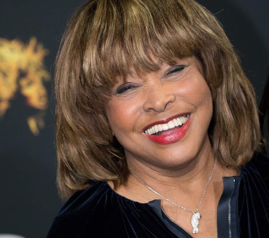 FOTO / Tina Turner, apariție de senzație la aproape 80 de ani! Plină de energie și cu zâmbetul pe buze, i-a făcut pe toți să-și întoarcă privirea