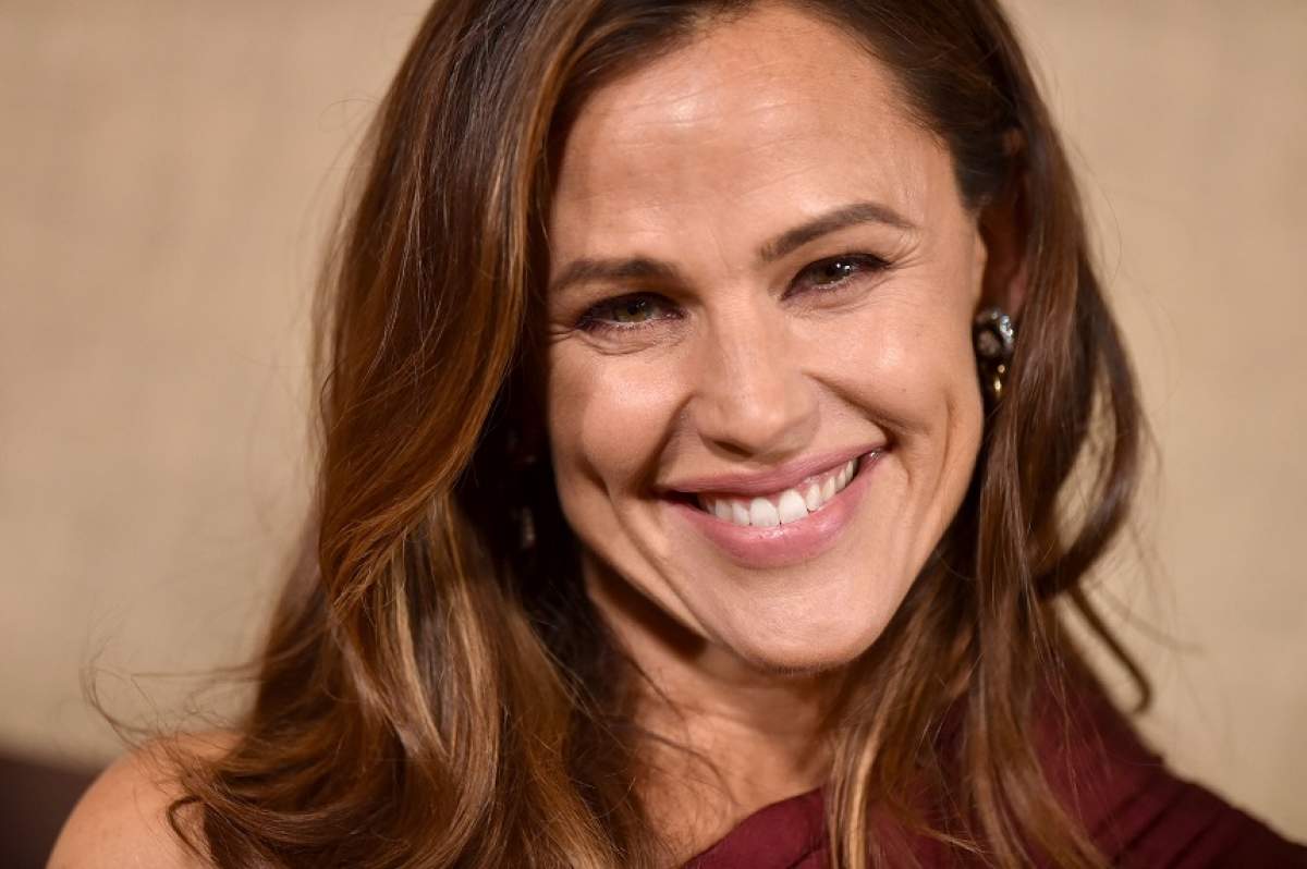 Jennifer Garner face ravagii printre bărbaţi, după finalizarea divorţului! Cine este omul de afaceri alături de care îşi reface viaţa