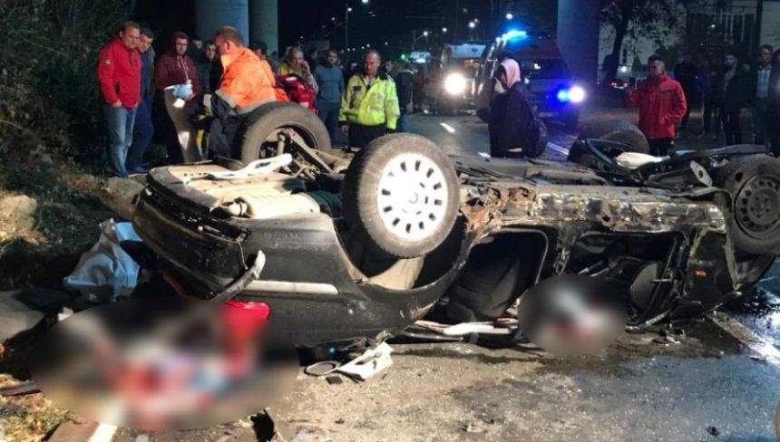 FOTO / Accident cumplit, în Arad! Doi tineri au murit după ce au sărit cu maşina de pe un pod!