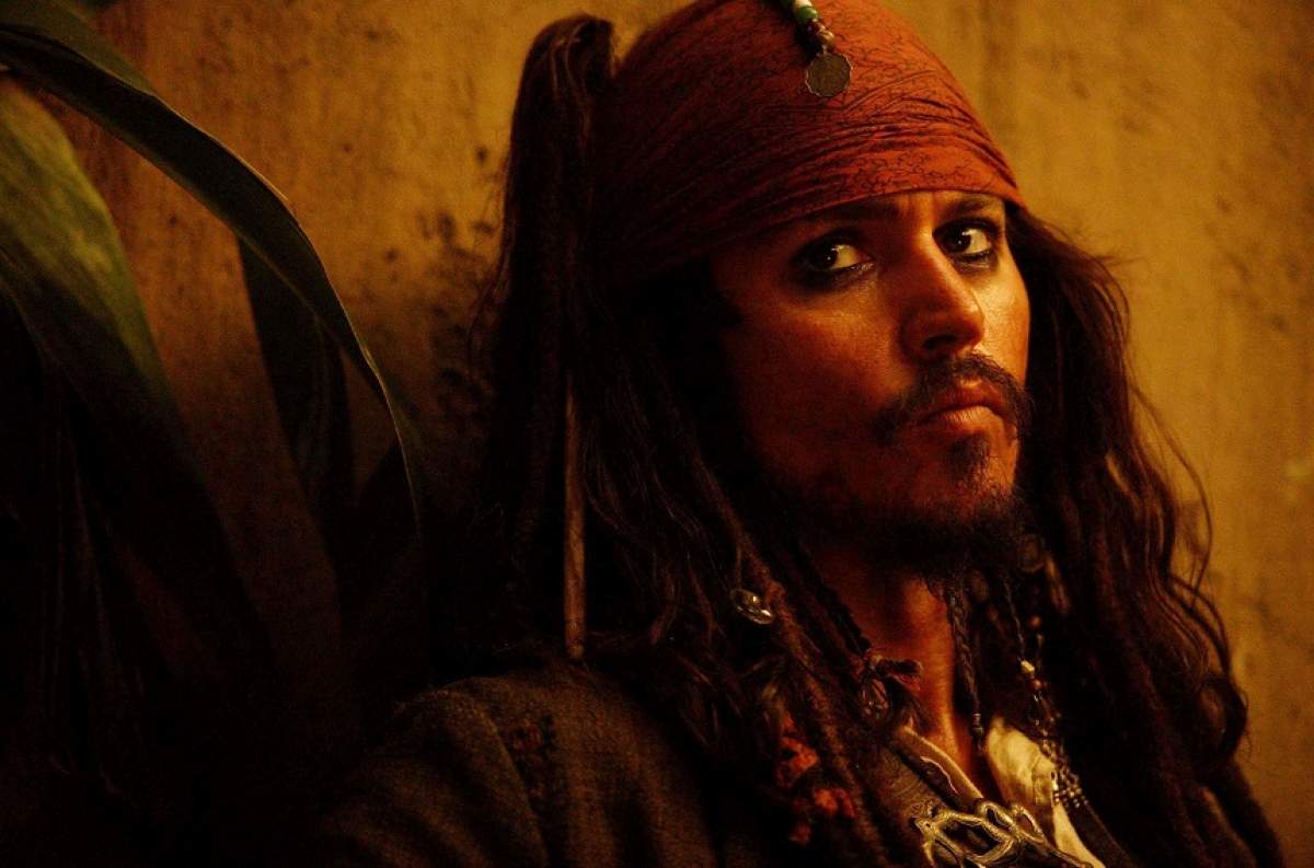 Vești proaste pentru fanii „Pirații din Caraibe”! Johnny Depp a fost dat afară
