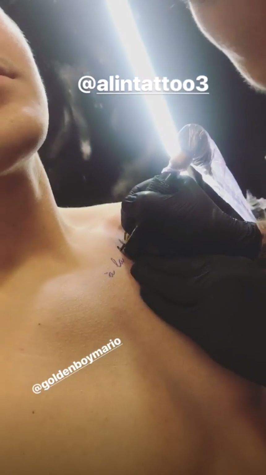 FOTO / Mario Fresh s-a tatuat pentru Alexia Eram. Artistul, în stare de orice pentru iubita lui