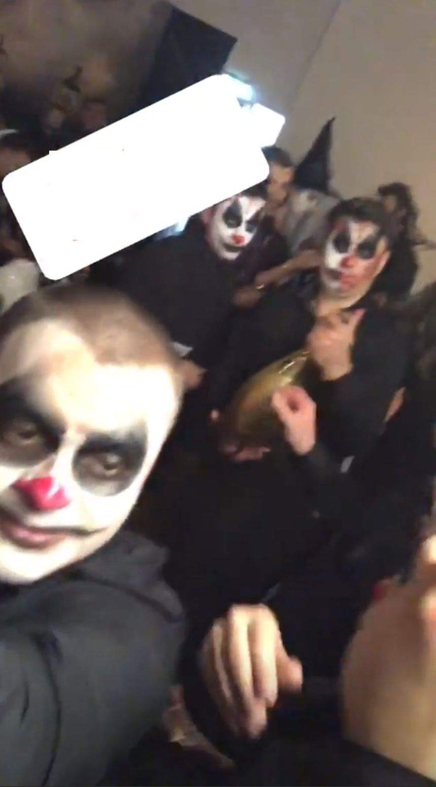 VIDEO / Cum s-au costumat vedetele de Halloween. Au vrut să fie cât mai înfricoşătoare!