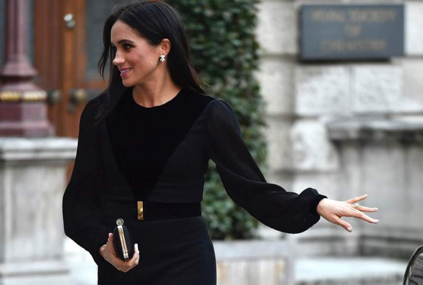 Toată ţara o iubeşte, dar prietenii Prinţului Harry nu o suportă. De ce Meghan Markle nu este privită cu ochi buni