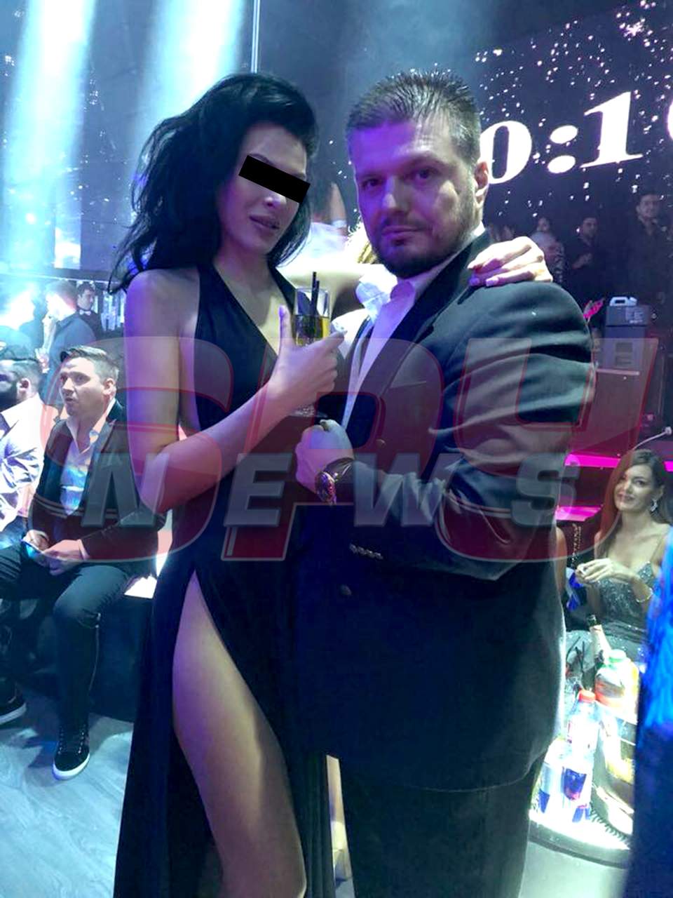 EXCLUSIV / Din "crai" de Dorobanţi, în bărbat cuminte şi devreme acasă! O bombă sexy a reuşit să îl cuminţească pe un cunoscut milionar de la noi