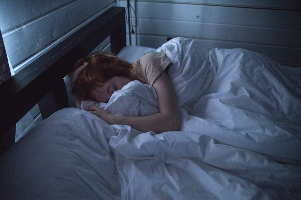 ÎNTREBAREA ZILEI: Știi care este ora ideală la care trebuie să adormi ca să te trezești revigorat dimineața?
