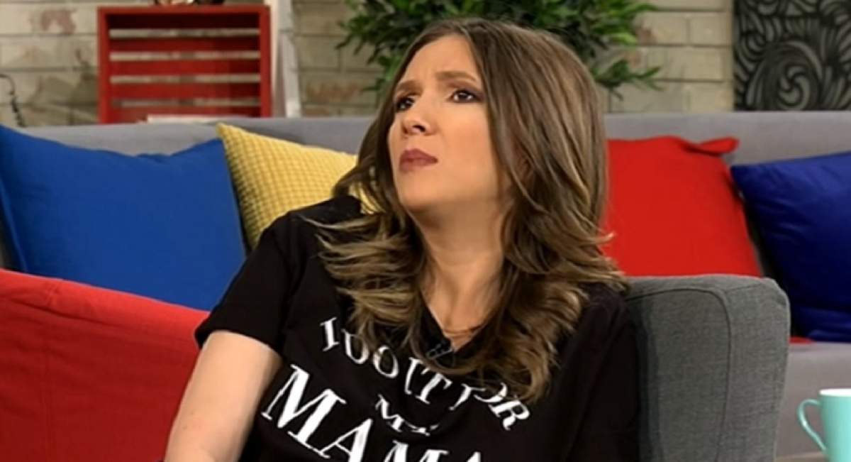 Adela Popescu "s-a împrietenit" cu canapeaua! Ultimul trimestru de sarcină îşi spune cuvântul