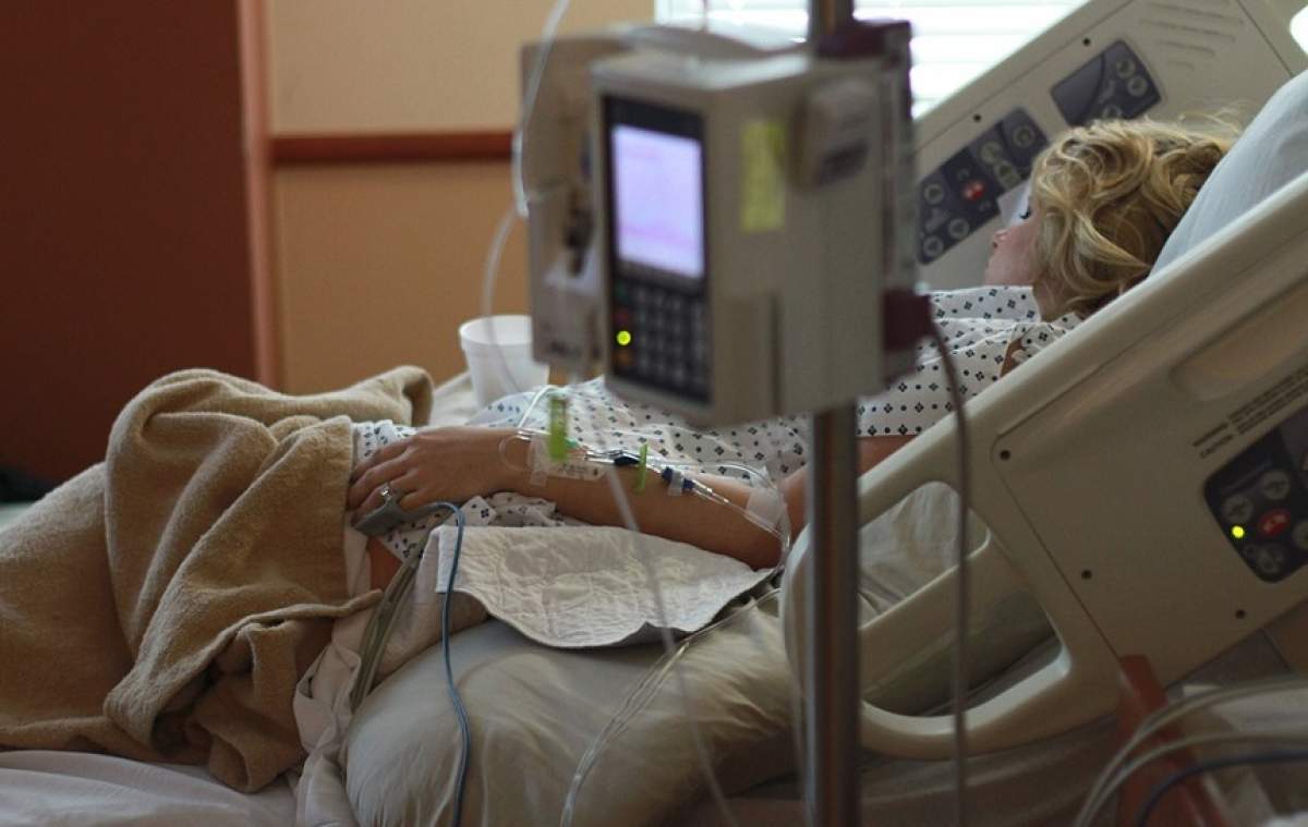 O asistentă de la spitalul din Zimnicea, în comă din cauza epuizării şi a stresului! A suferit un anevrism cerebral