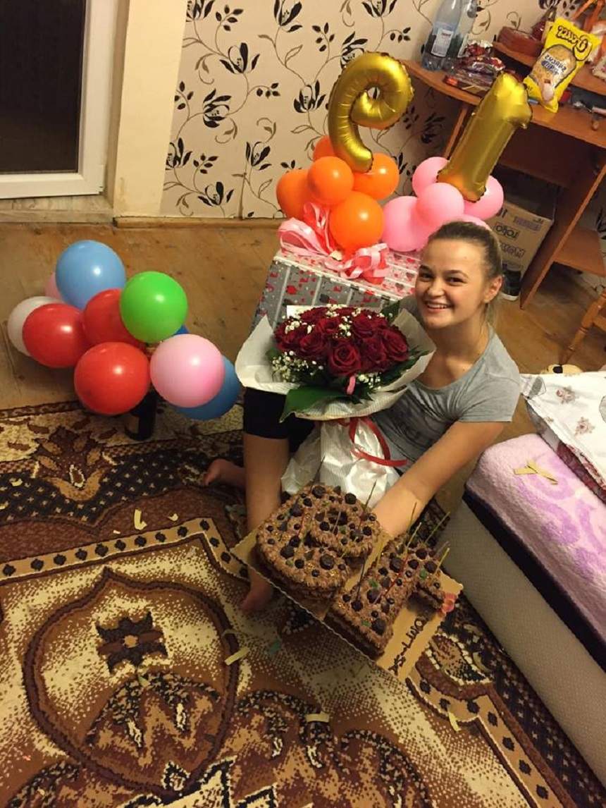 FOTO / Zi de naștere cu lacrimi amare! Sora Mădălinei Părja, victima din Jibou, a împlinit 19 ani