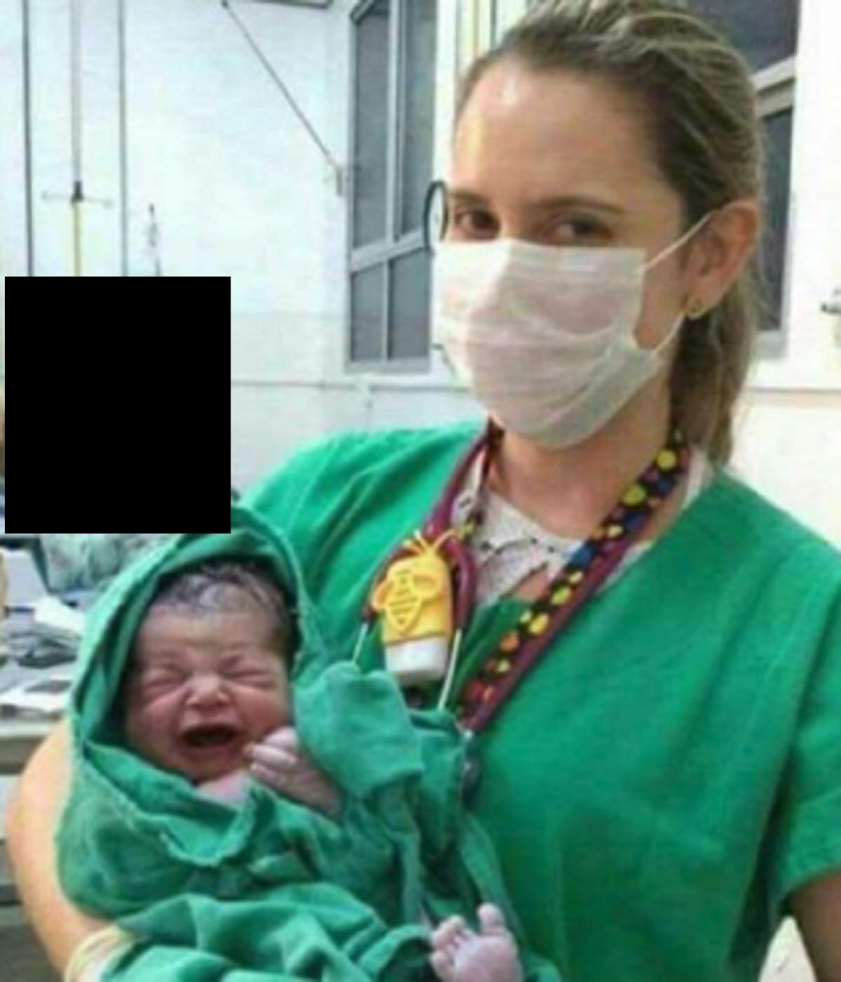 FOTO / Această imagine cu un nou-născut a devenit virală în cel mai scurt timp! Motivul e de-a dreptul hilar