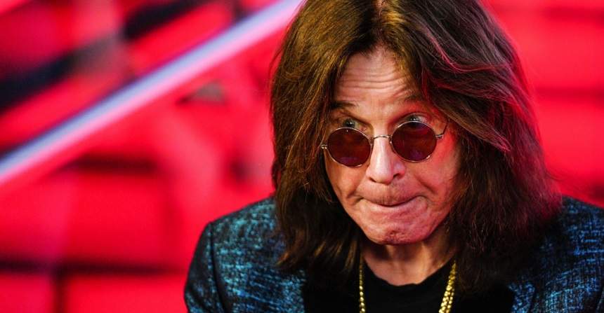 Veşti cumplite pentru fanii lui Ozzy Osbourne! Artistul a fost operat de urgenţă