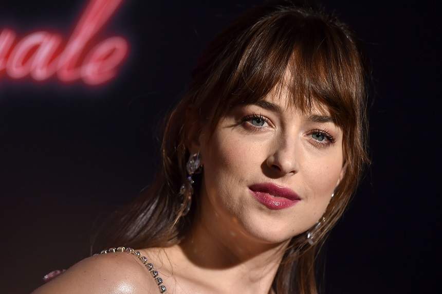 Dakota Johnson, dezvăluiri despre copilul pe care l-ar aștepta împreună cu solistul trupei Coldplay: „A fost un motiv de sărbătoare”