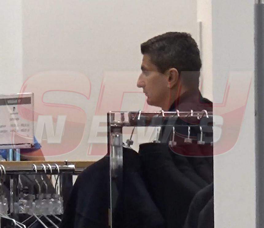 VIDEO PAPARAZZI / Să lăsam gluma un pic, el e cel mai șic bunic! Ăsta e lucrul la care Răzvan Lucescu nu ar renunța niciodată