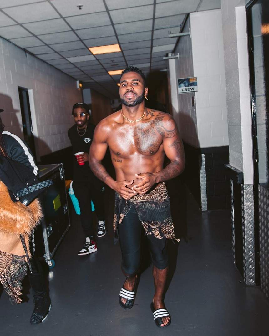 FOTO / Jason Derulo nu a putut să o uite! Imagini incendiare cu româncuţa care l-a pus pe jar