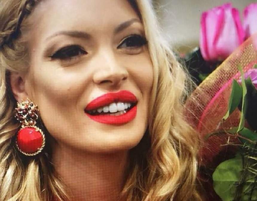 FOTO / Valentina Pelinel şi-a arătat burtica de gravidă! Cu ce ocazie a ales blondina să se afişeze astfel