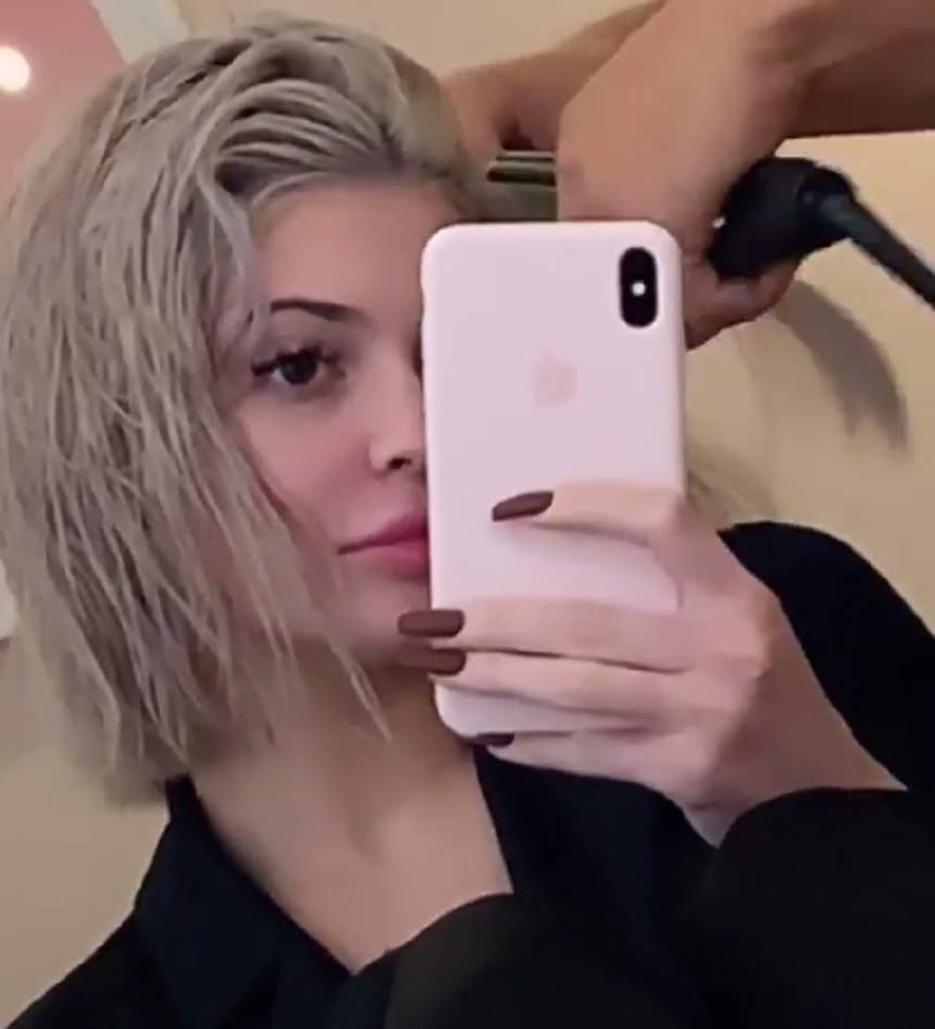 FOTO / Kylie Jenner, schimbare radicală de look!