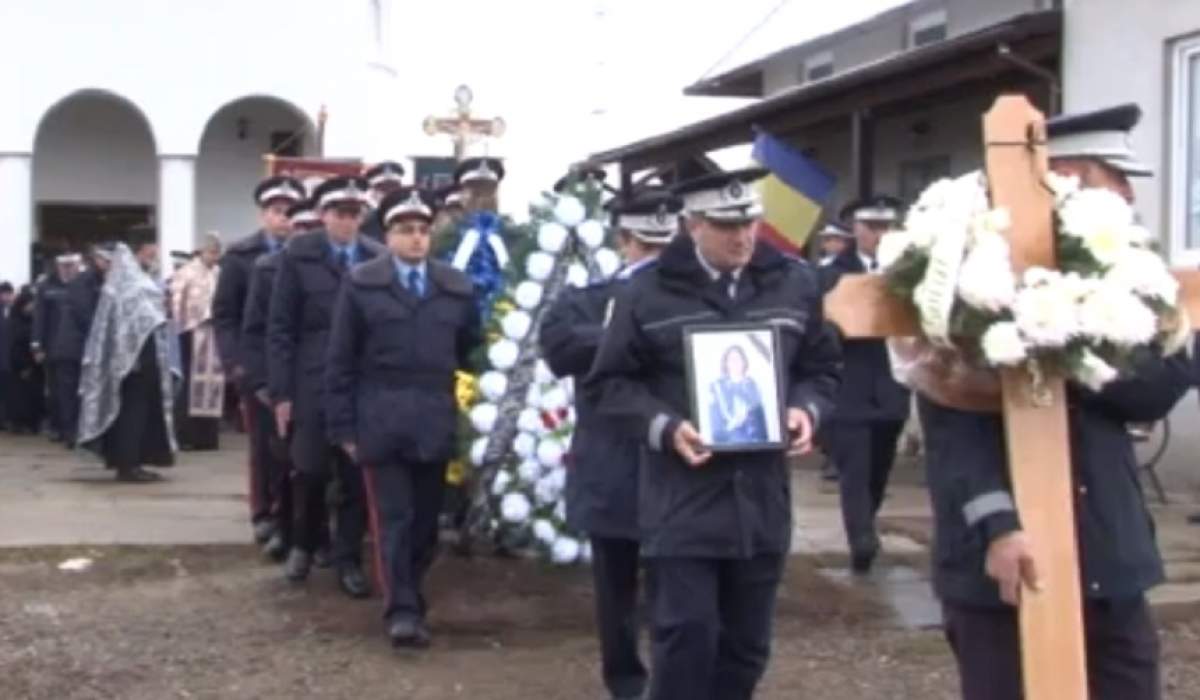 VIDEO / Durere de nedescris la Suceava! Maiorul de jandarmerie Irina Cristina Airinei, condus pe ultimul drum