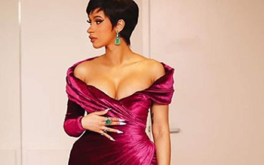 FOTO / Cardi B, apariție topless din cauza depresiei!