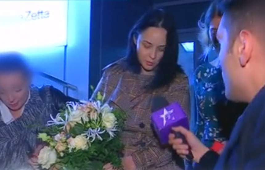 VIDEO / Primele imagini cu Andreea Marin, după operaţia la coloană: "Va trebui să am puţină grijă"